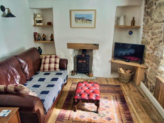 Knocker Cottage Is A 3 Bedroom Made Up Of 1 Double Bedroom And 2 Small Double Bedrooms In Small Village 10 Min To Beaches Camborne Exterior foto