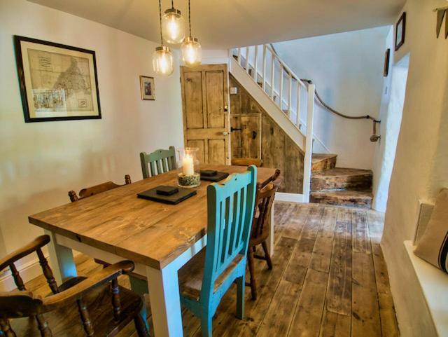 Knocker Cottage Is A 3 Bedroom Made Up Of 1 Double Bedroom And 2 Small Double Bedrooms In Small Village 10 Min To Beaches Camborne Exterior foto